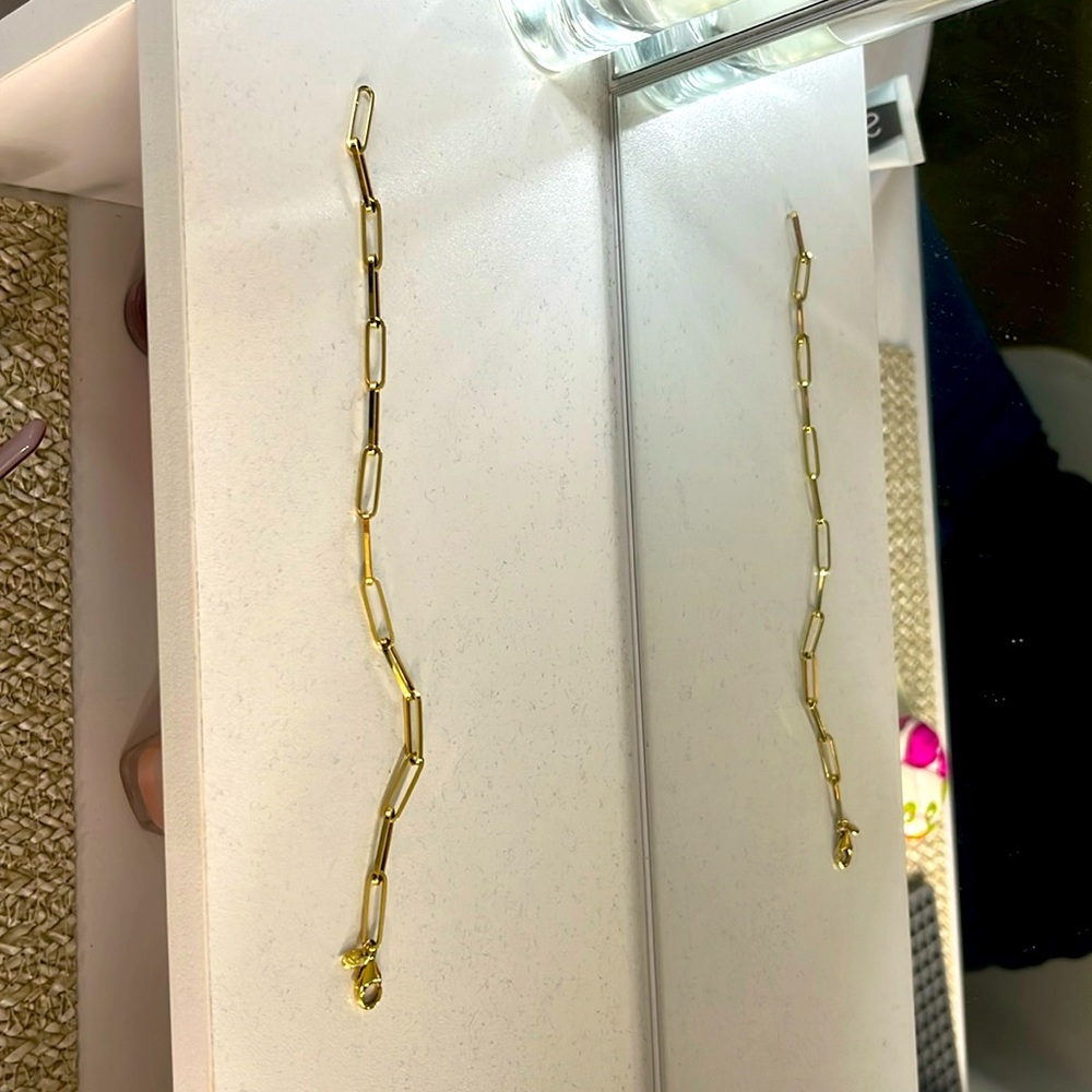 Dainty real solid 14k yellow gold paper clip bracelet!  7 inches